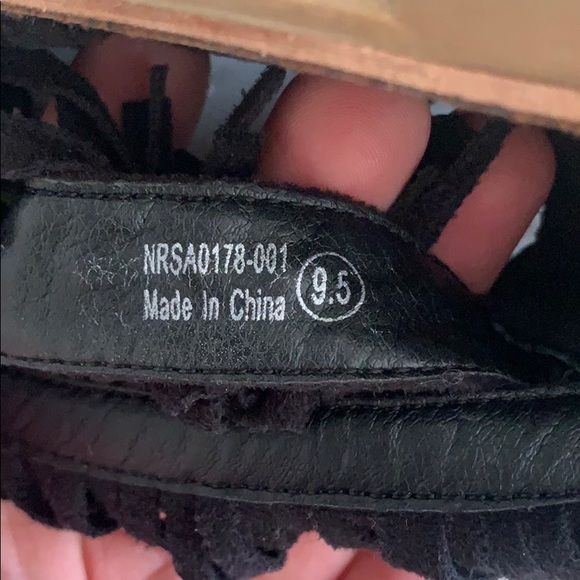 Fringed sandals - Picture 5 of 5